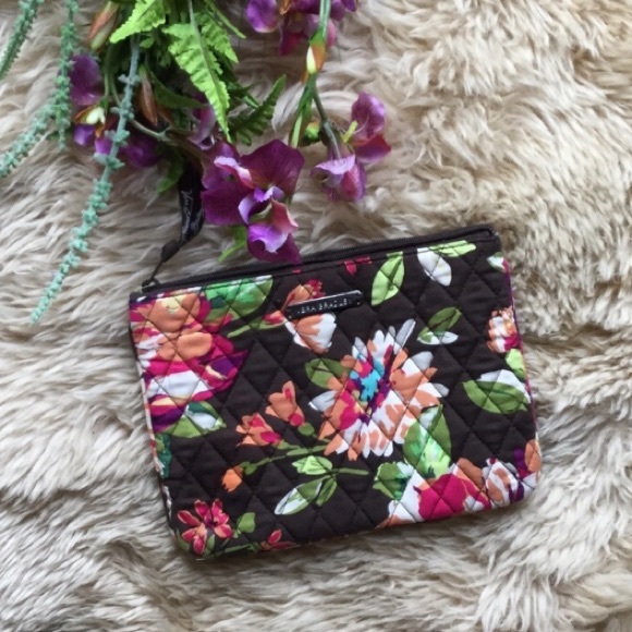 Vera Bradley Handbags - Vera Bradley Makeup Bag